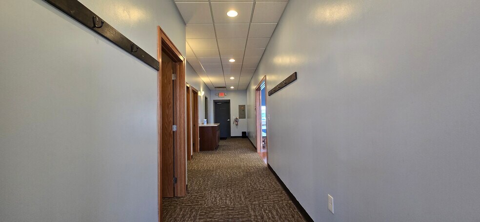 More Photos Of 700 Norway Dr, Annandale Freestanding For Lease