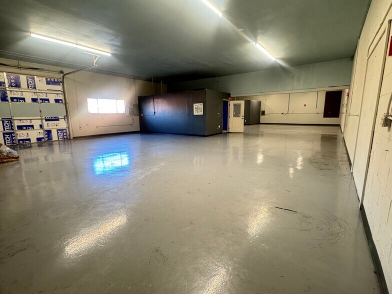 More Photos Of 1991 E William St, Carson City Warehouse For Lease