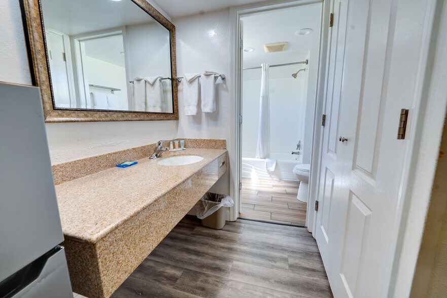 More Photos Of 710 S Cherokee Ln, Lodi Hospitality For Sale