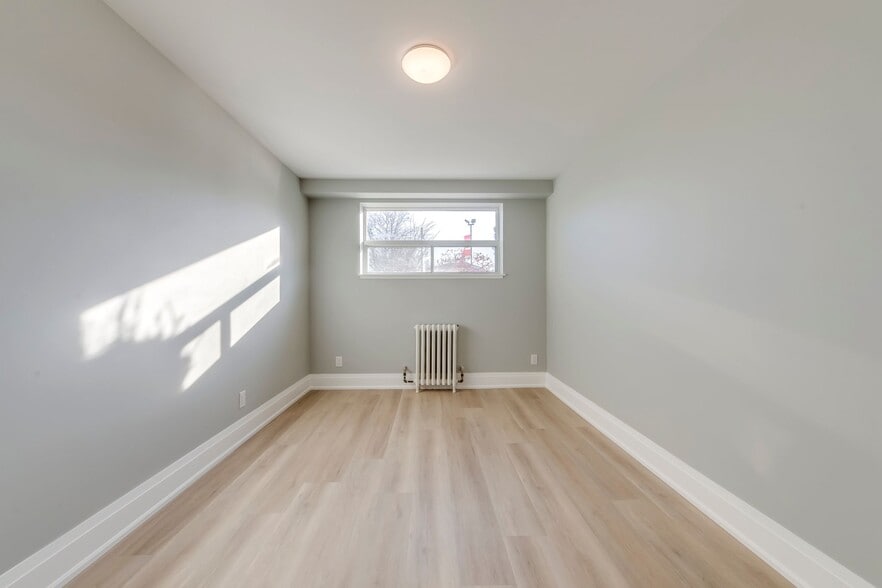 More Photos Of , Mississauga Multifamily For Sale