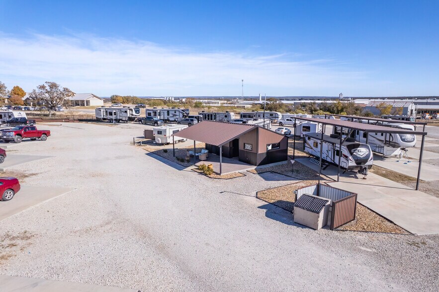 More Photos Of 2600 Morris Sheppard Dr, Brownwood Specialty For Sale