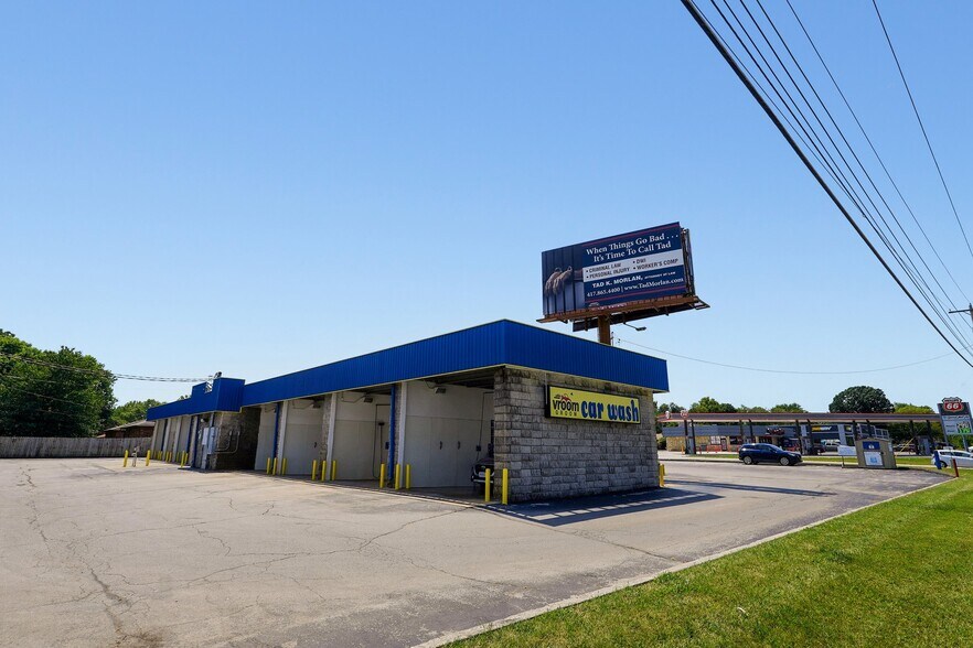 More Photos Of 2812 E Chestnut Expy, Springfield Carwash For Sale