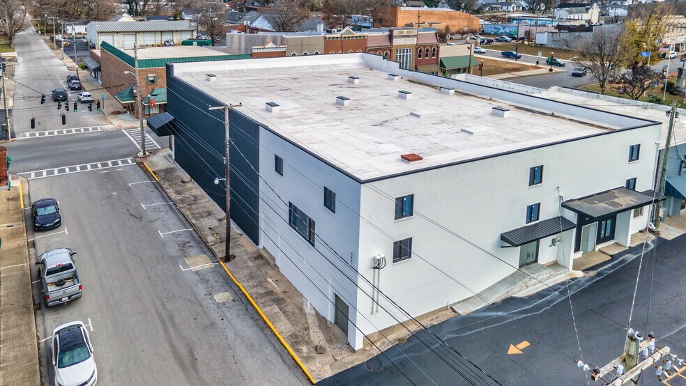 More Photos Of 177-179 N Main St, Russellville Storefront For Lease