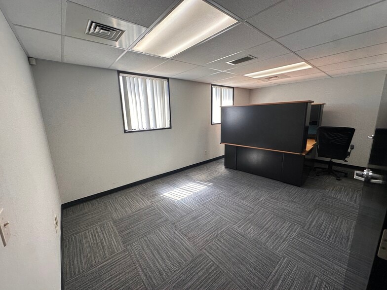 More Photos Of 5171 Plainfield Ave NE, Grand Rapids Medical For Lease
