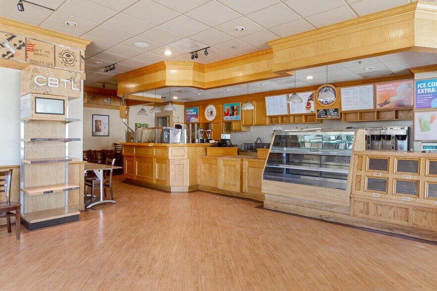 More Photos Of 4961-4991 Carpinteria Ave, Carpinteria Storefront Retail Office For Lease