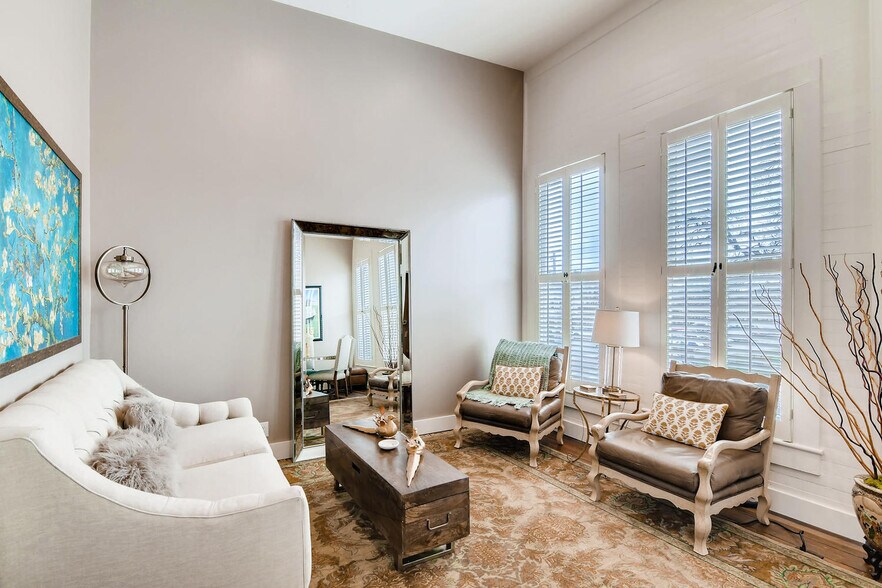 More Photos Of 706 S Austin Ave, Georgetown Storefront Retail Office For Lease