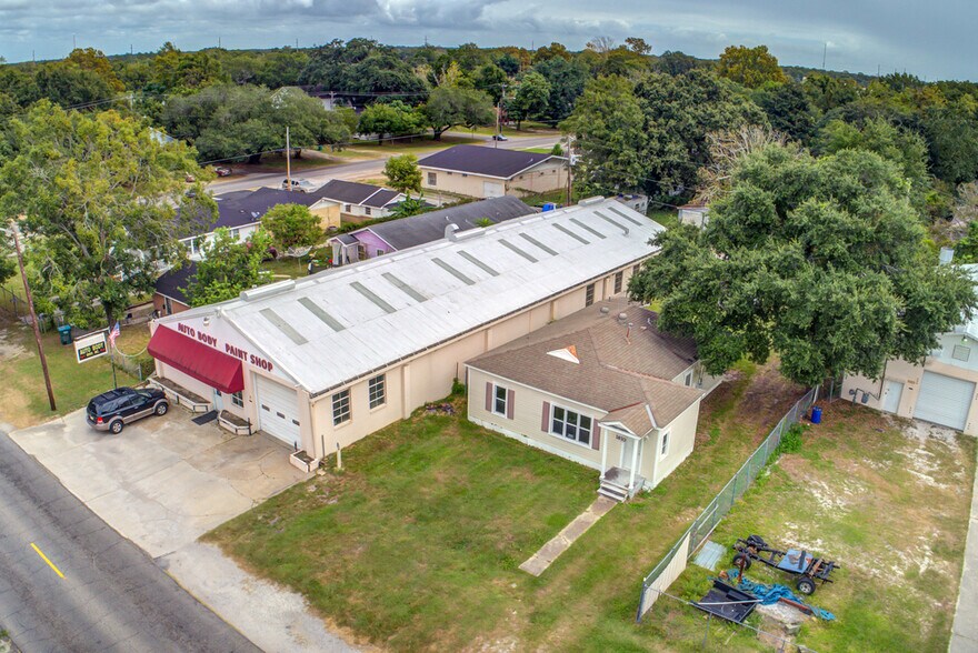 More Photos Of 1814 33rd Ave, Gulfport Auto Repair For Sale