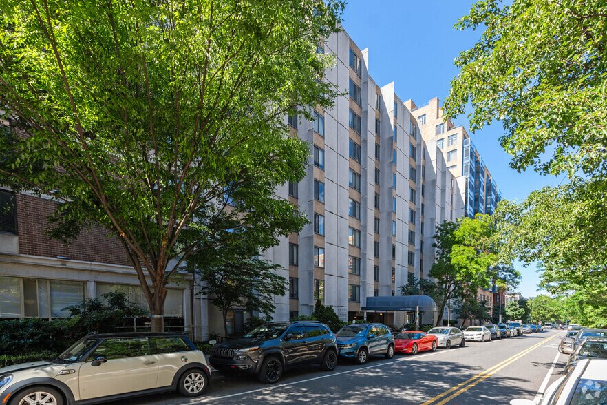 More Photos Of 1440 N St NW, Washington Apartments For Lease