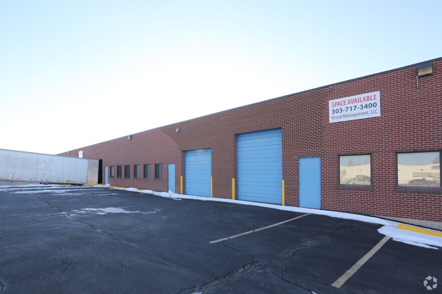More Photos Of 2506-2596 W Barberry Pl, Denver Warehouse For Lease