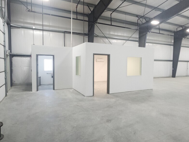 More Photos Of 17454 Adelanto Rd, Adelanto Distribution For Sale