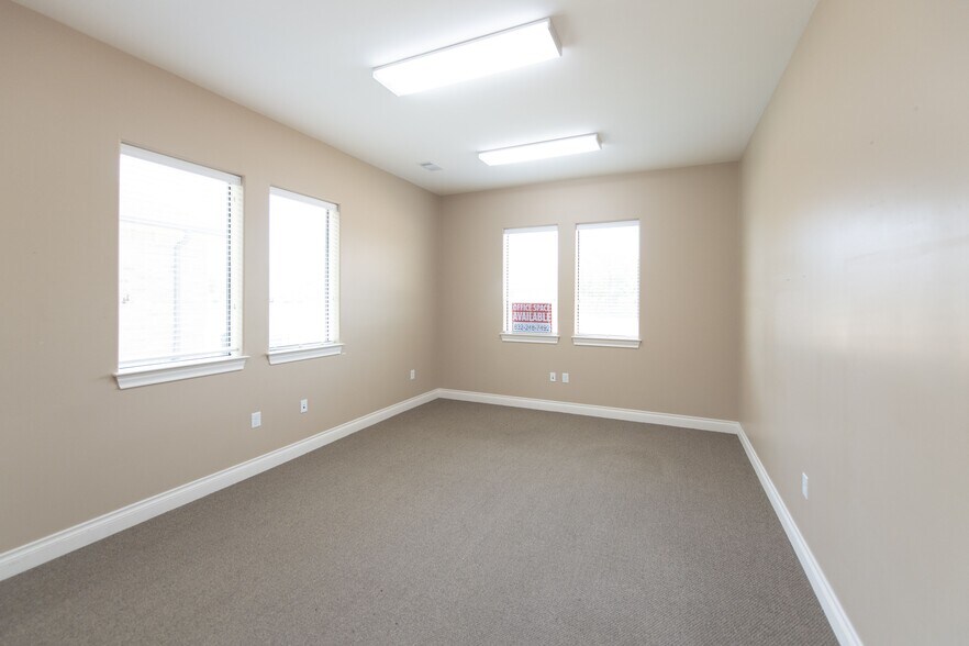 More Photos Of 21559 Provincial Blvd, Katy Medical For Sale