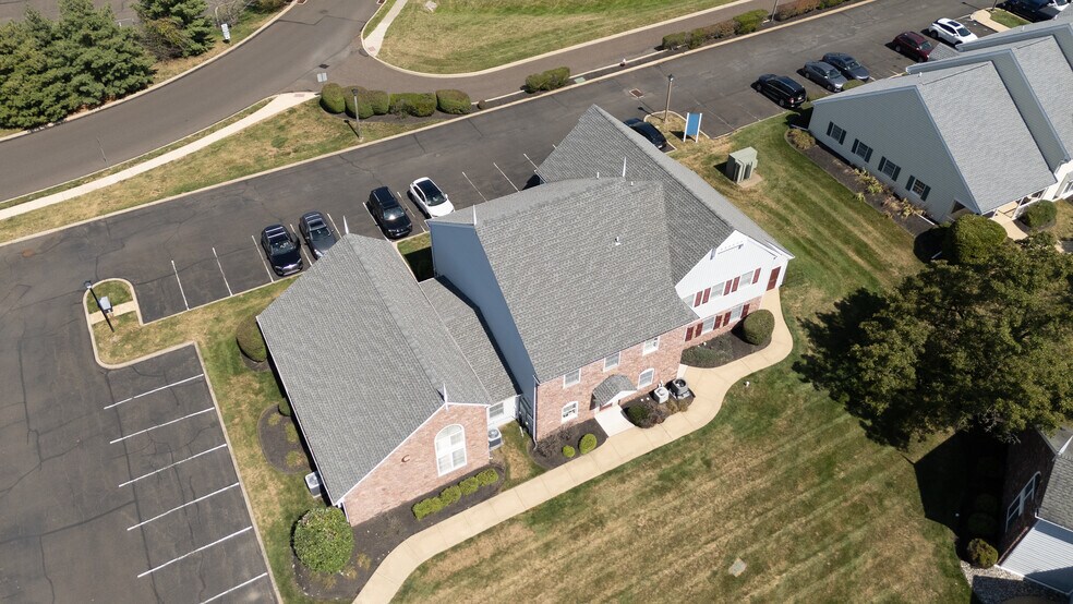 More Photos Of 2370 York Rd, Jamison Office For Lease