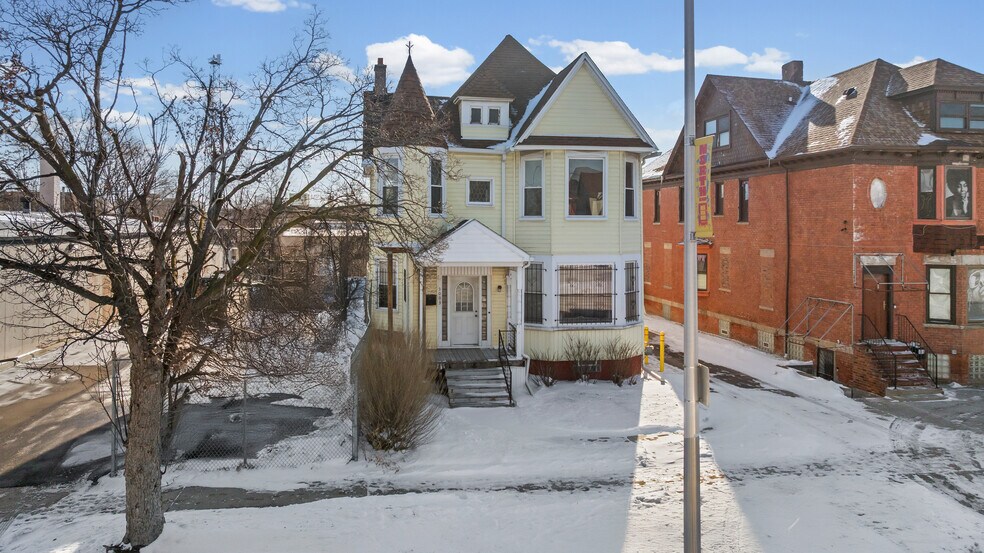 Primary Photo Of 3003 E Grand Blvd, Detroit Showroom For Lease