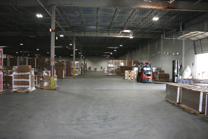 More Photos Of 1138 Barranca Dr, El Paso Warehouse For Lease