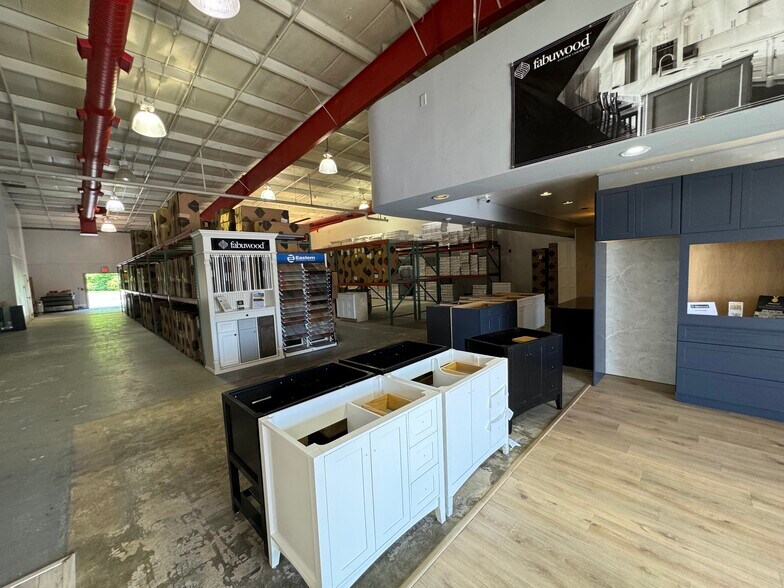 More Photos Of 835 Pulaski Hwy, Bear Health Club For Sale