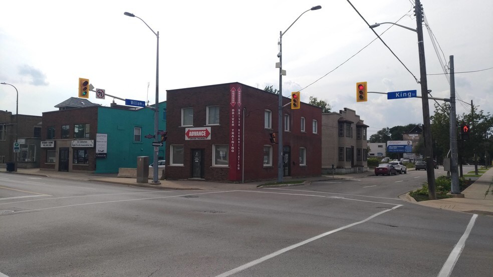 Primary Photo Of 27 William St, St Catharines Flex For Sale