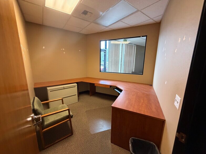 More Photos Of 3225 Monier Cir, Rancho Cordova Flex For Lease