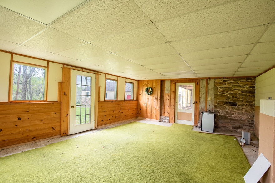 More Photos Of 1207 Flohrs Church Rd, Biglerville Hospitality For Sale