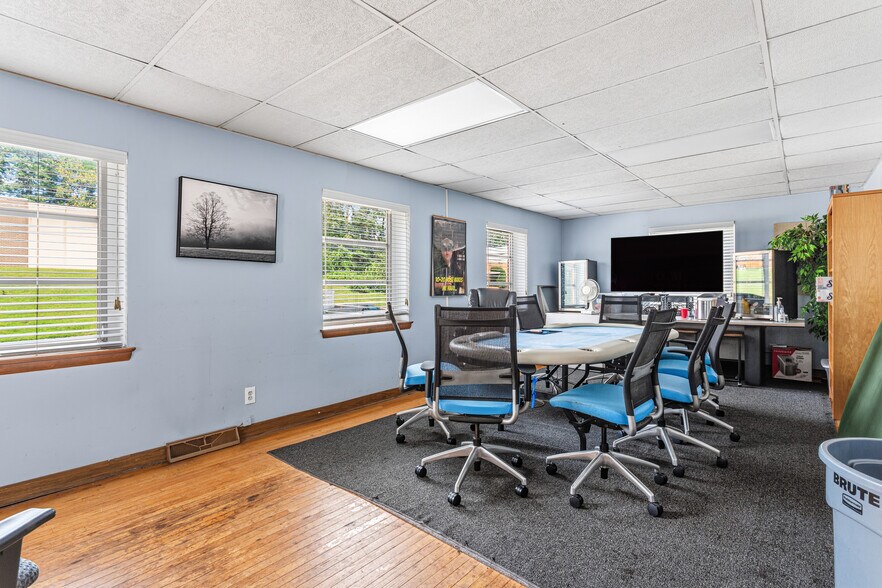 More Photos Of , Broomall Flex For Sale