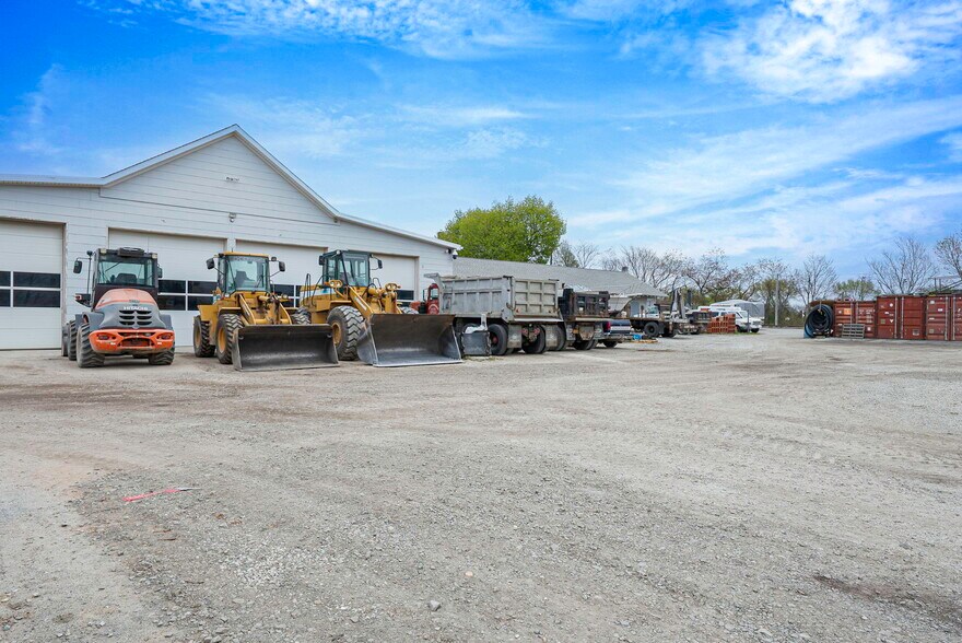 More Photos Of 32830 County Road 48 rd, Peconic Industrial For Sale