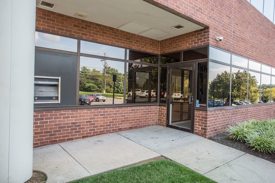 More Photos Of 12800 Middlebrook Rd, Germantown Office For Sale