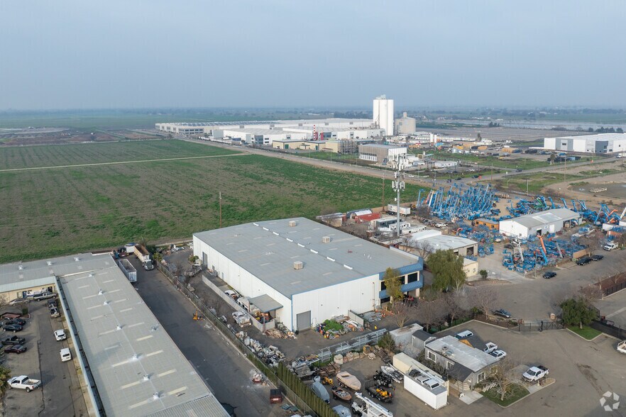 More Photos Of 157 Sloan Ct, Tracy Warehouse For Sale