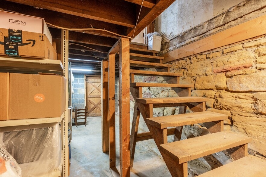 More Photos Of 140 S Chicago St, Hot Springs Storefront Retail Residential For Sale