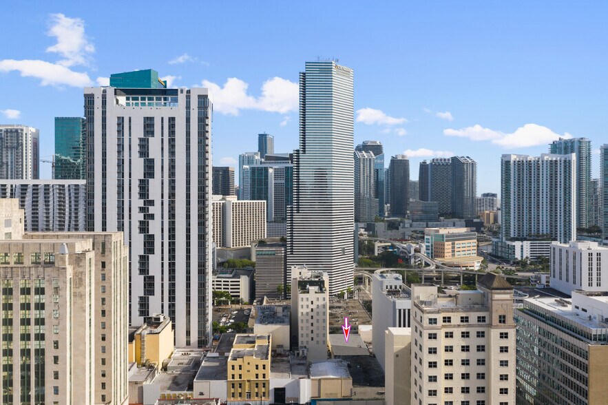 More Photos Of 113-115 SE 1st St, Miami Land For Sale