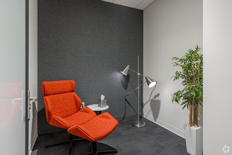 More Photos Of 121 Perimeter Ctr W, Atlanta Coworking Space