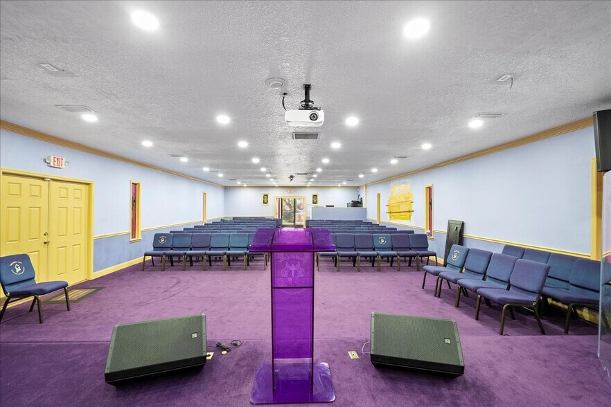 More Photos Of 1434 Oakhurst Ave, Jacksonville Religious Facility For Sale