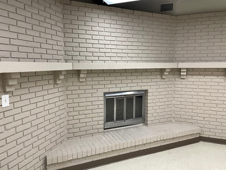 More Photos Of 3307 Clifton Ave, Cincinnati Office For Lease