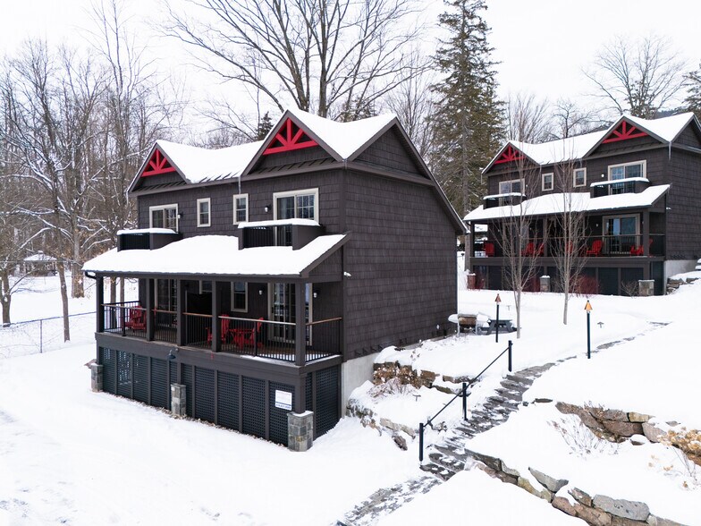 More Photos Of 10 Front St, Lake George Hospitality For Sale