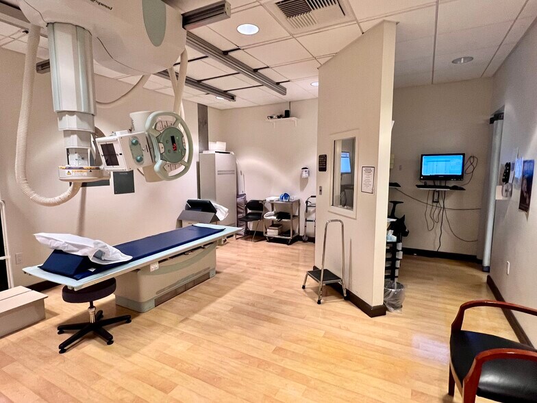 More Photos Of 38690 Stivers St, Fremont Medical For Sale