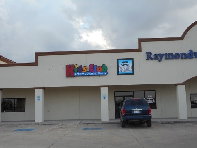 More Photos Of 640 S Expressway 77, Raymondville Medical For Lease