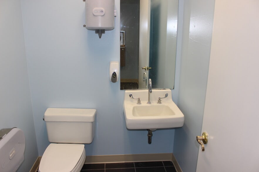 More Photos Of 5000 W 4th St, Hattiesburg Medical For Lease