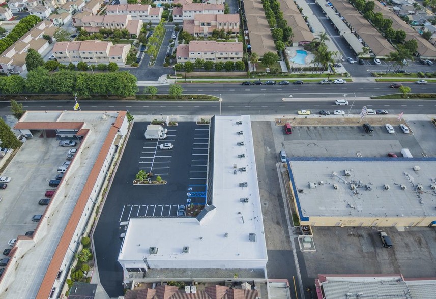 More Photos Of 6300-6320 Lincoln Ave, Cypress Storefront Retail Office For Sale