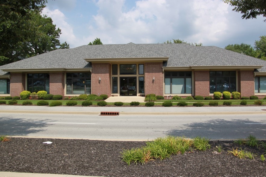 Primary Photo Of 10321 N Pennsylvania St, Indianapolis Office For Lease