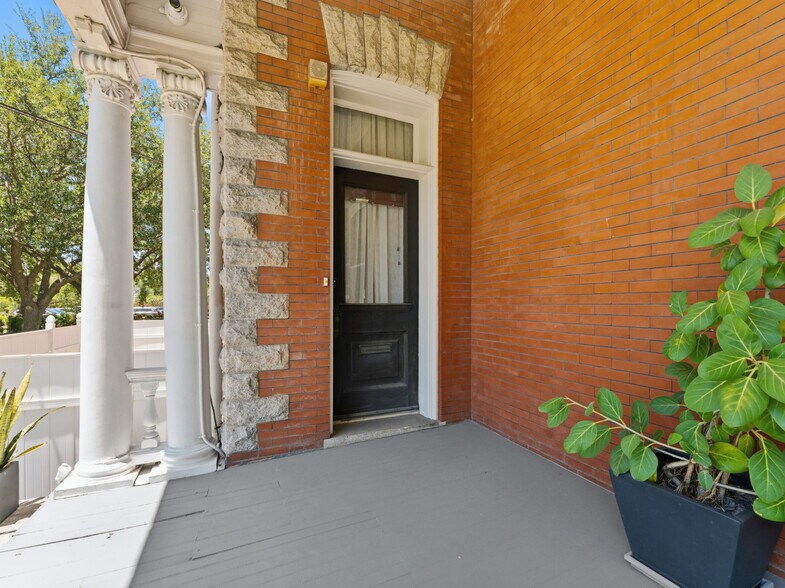 More Photos Of 341 S Plant Ave, Tampa Office Residential For Lease