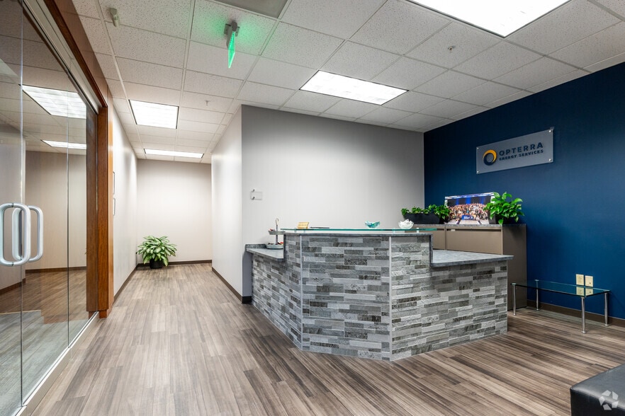 More Photos Of 12980 Foster St, Overland Park Office For Lease