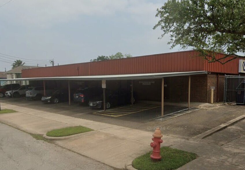 More Photos Of 3828 Avenue N, Galveston Hospital For Lease