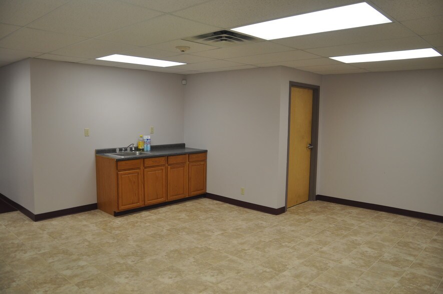 More Photos Of 1201 Greenbrier St, Charleston Office For Lease