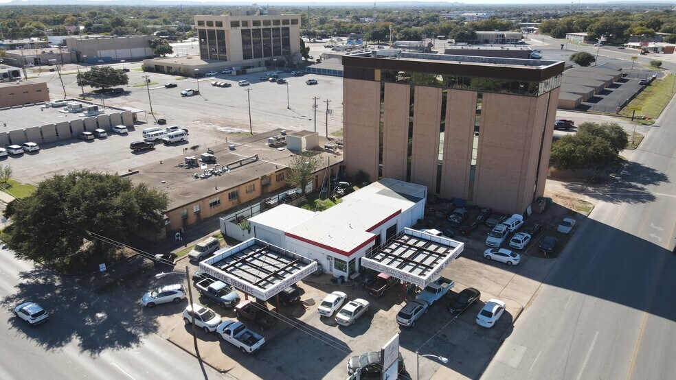 Primary Photo Of 502 N Willis, Abilene Medical For Sale