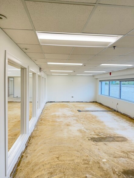 More Photos Of 116 Chestnut St, Red Bank Office For Lease