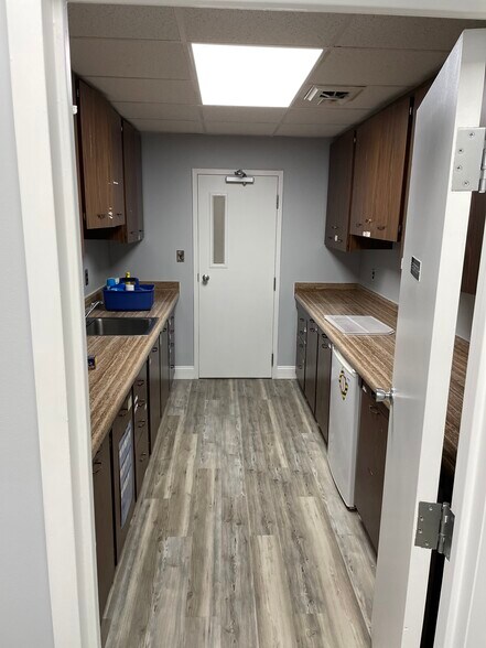 More Photos Of 9712 Belair Rd, Nottingham Medical For Lease