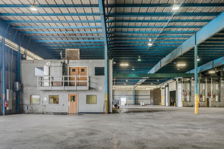 More Photos Of 42134 FM 510, Los Fresnos Manufacturing For Sale