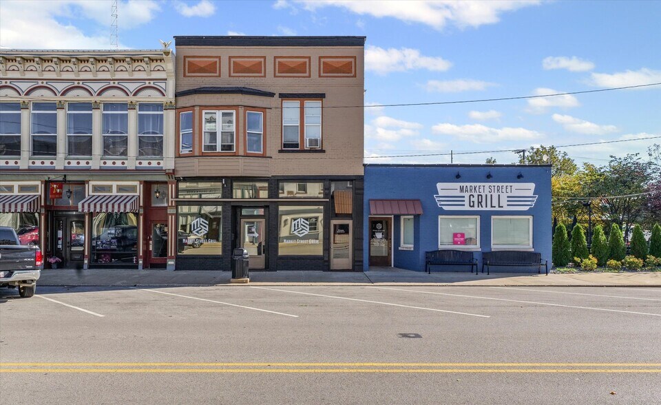 More Photos Of 125 S Market St, Paxton Specialty For Sale