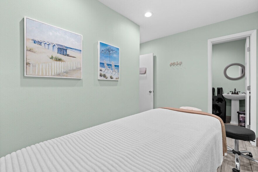 More Photos Of 111 N Fiske Blvd, Cocoa Office For Sale