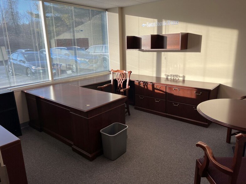 More Photos Of 753 Boston Post Rd, Guilford Office For Lease