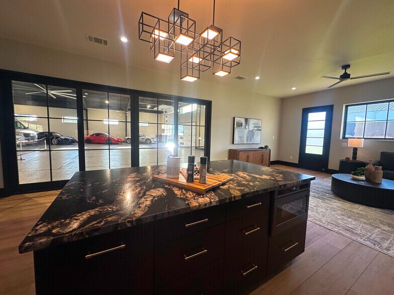 More Photos Of 1211 O Reilly Dr, Lakeway Showroom For Sale