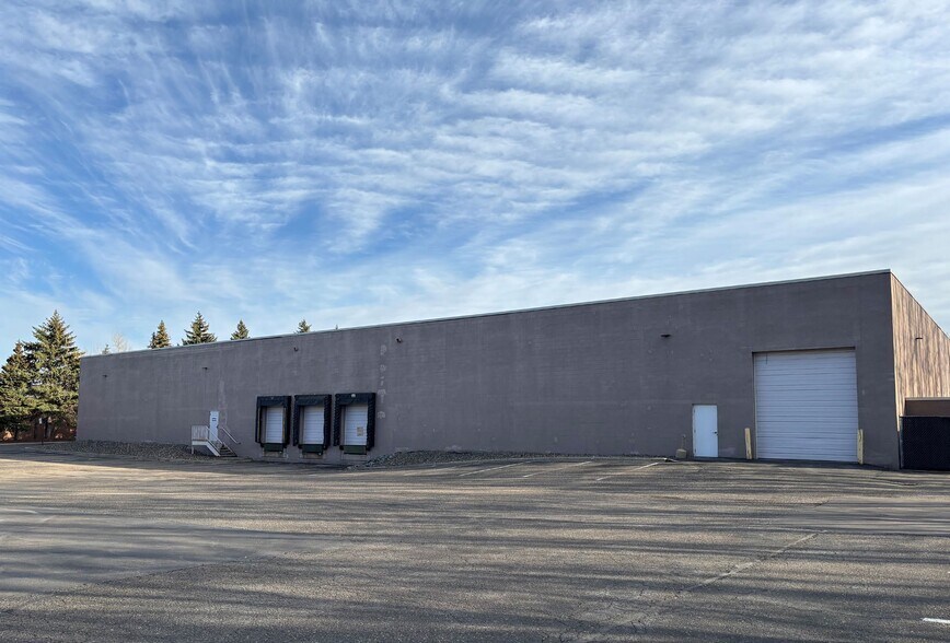 More Photos Of 15700 N 28th Ave, Plymouth Manufacturing For Sale